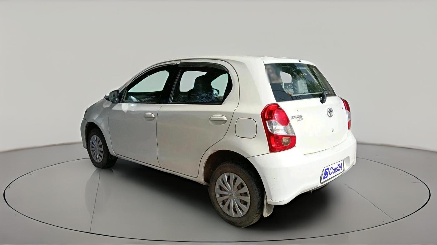 2016 Toyota Etios Liva V, Petrol, Manual, 1,03,048 km, exterior