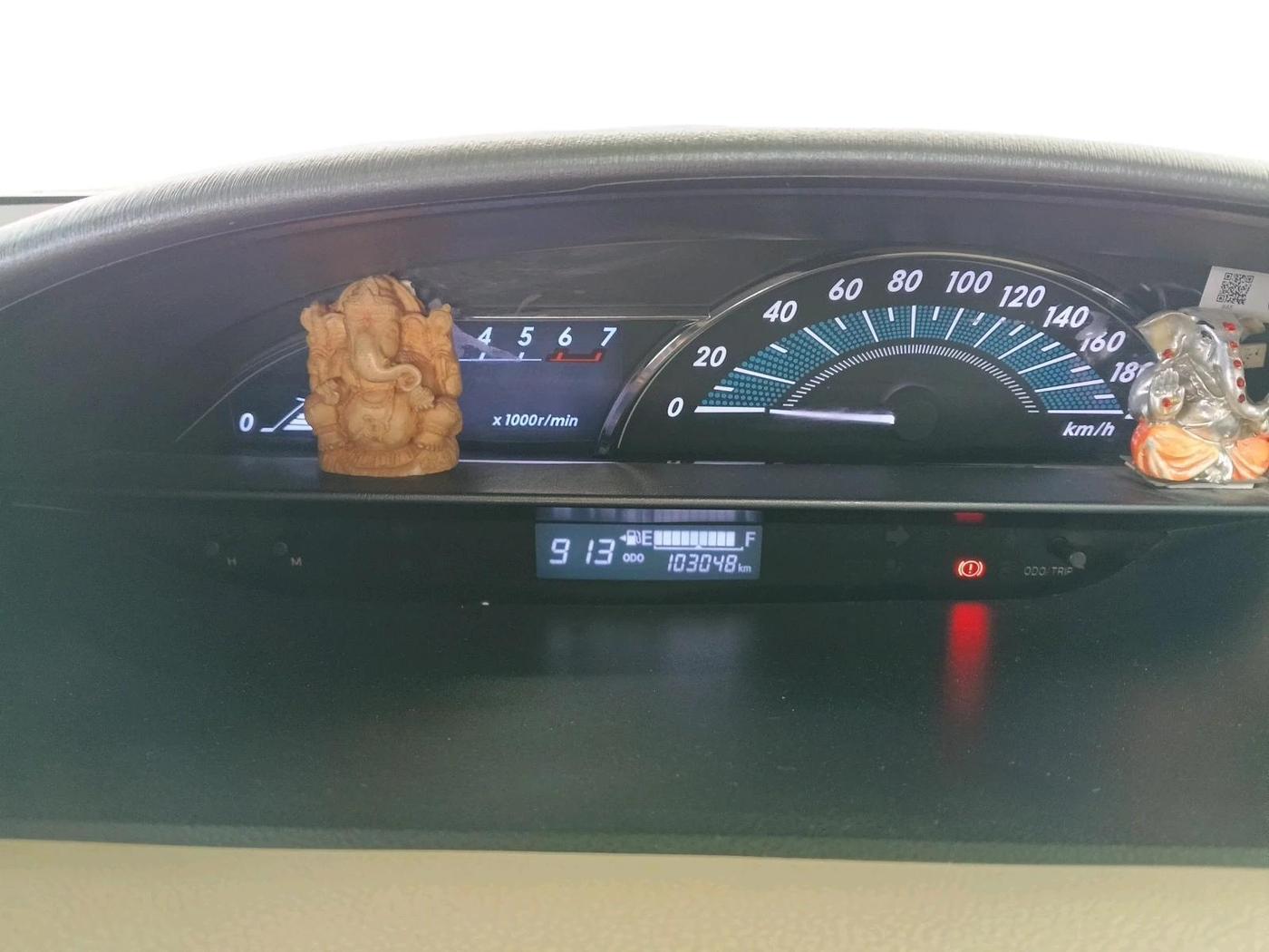 2016 Toyota Etios Liva V, Petrol, Manual, 1,03,048 km, interior