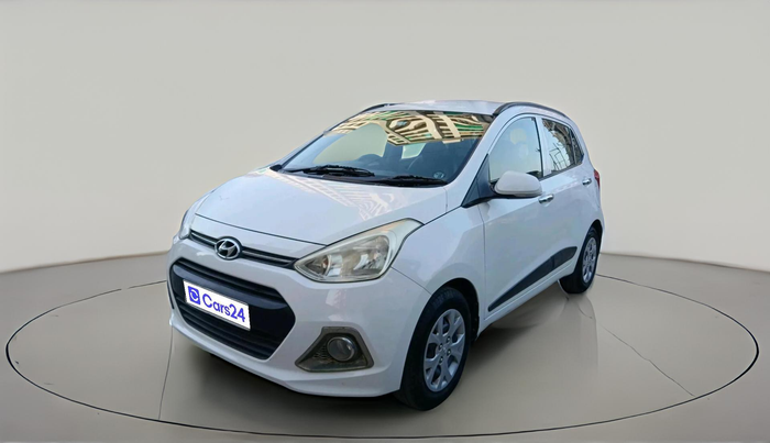 2015 Hyundai Grand i10 SPORTZ 1.2 KAPPA VTVT, Petrol, Manual, 1,04,944 km, exterior