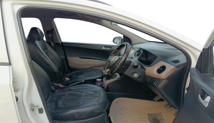 2015 Hyundai Grand i10 SPORTZ 1.2 KAPPA VTVT, Petrol, Manual, 1,04,944 km, interior