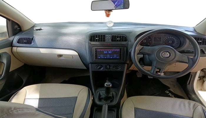 2011 Volkswagen Polo TRENDLINE 1.2L PETROL, Petrol, Manual, 1,07,916 km, interior
