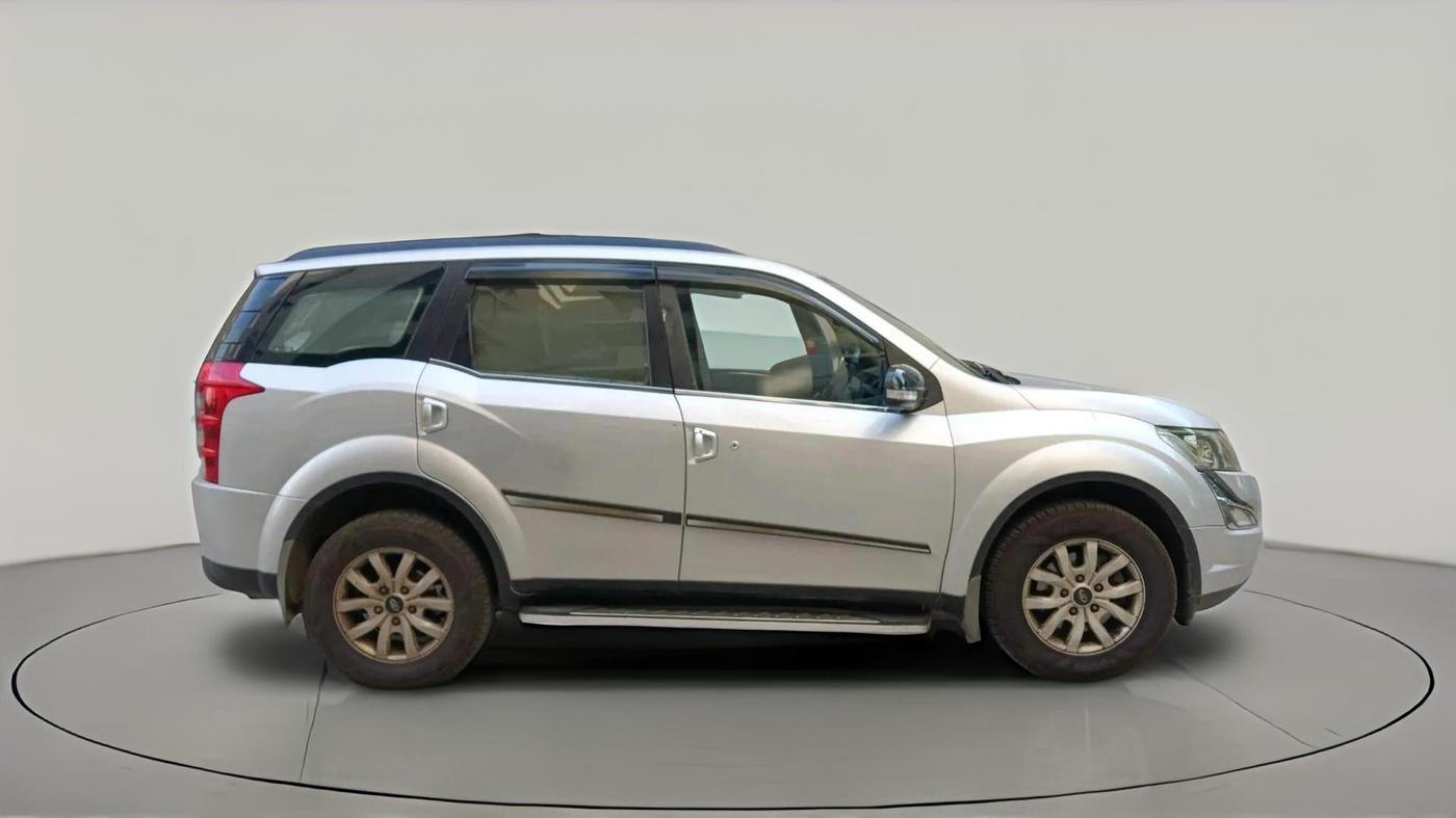 2016 Mahindra XUV500 W10, Diesel, Manual, 92,288 km, exterior