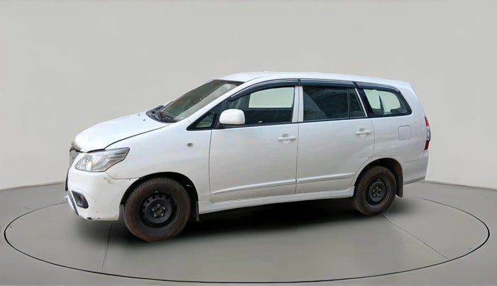 2014 Toyota Innova 2.5 GX 7 STR, Diesel, Manual, 1,52,245 km, exterior