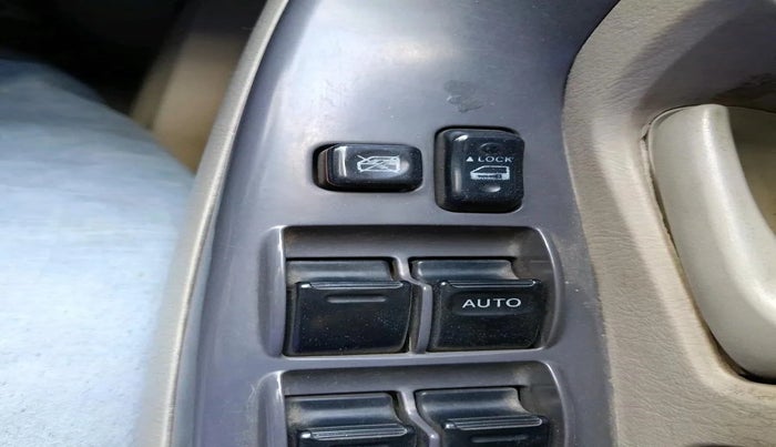 2014 Toyota Innova 2.5 GX 7 STR, Diesel, Manual, 1,52,245 km, interior