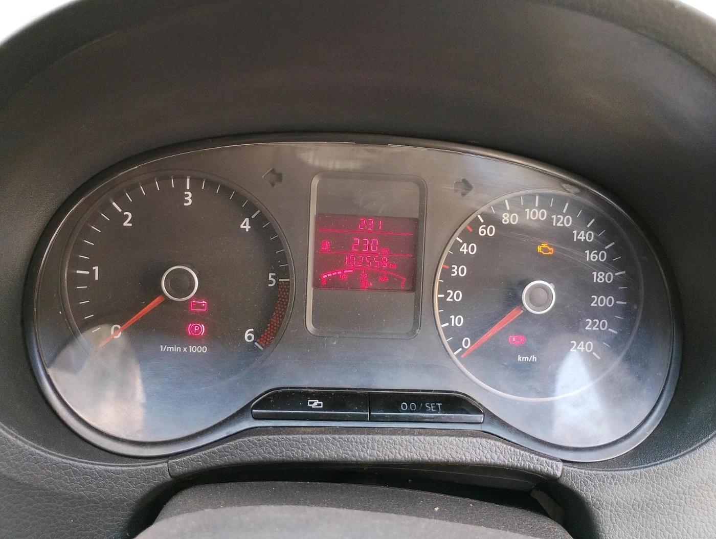 2012 Volkswagen Polo COMFORTLINE 1.2L, Diesel, Manual, 1,73,466 km, interior