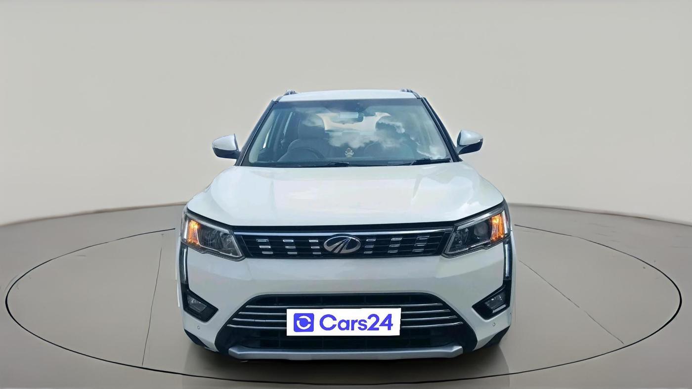 2021 Mahindra XUV300 W8 (O) 1.5 DIESEL AMT, Diesel, Automatic, 57,449 km, exterior