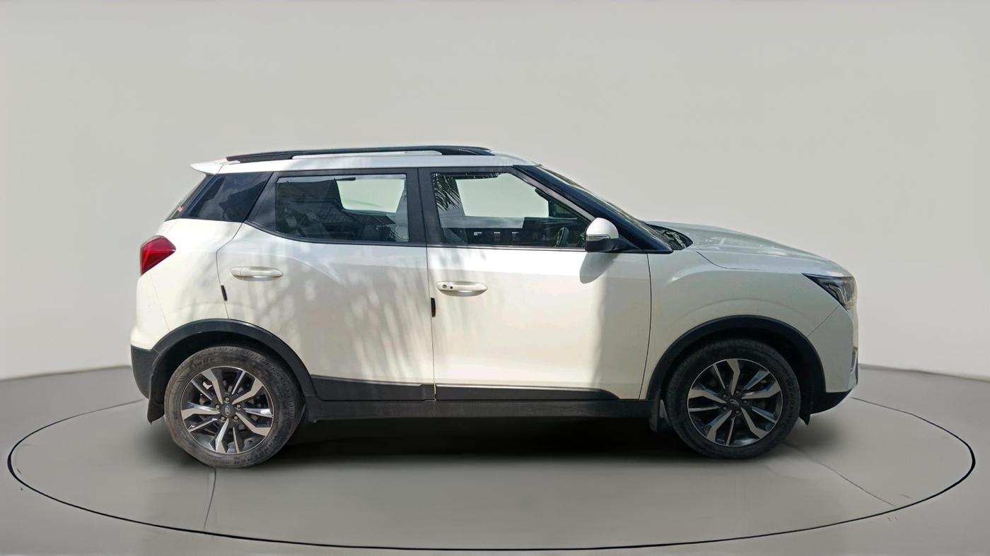 2021 Mahindra XUV300 W8 (O) 1.5 DIESEL AMT, Diesel, Automatic, 57,449 km, exterior