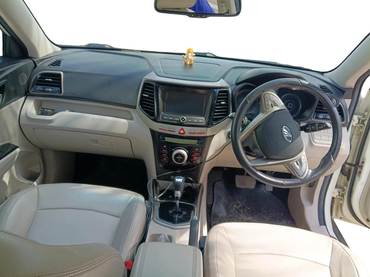 2021 Mahindra XUV300 W8 (O) 1.5 DIESEL AMT, Diesel, Automatic, 57,449 km, interior