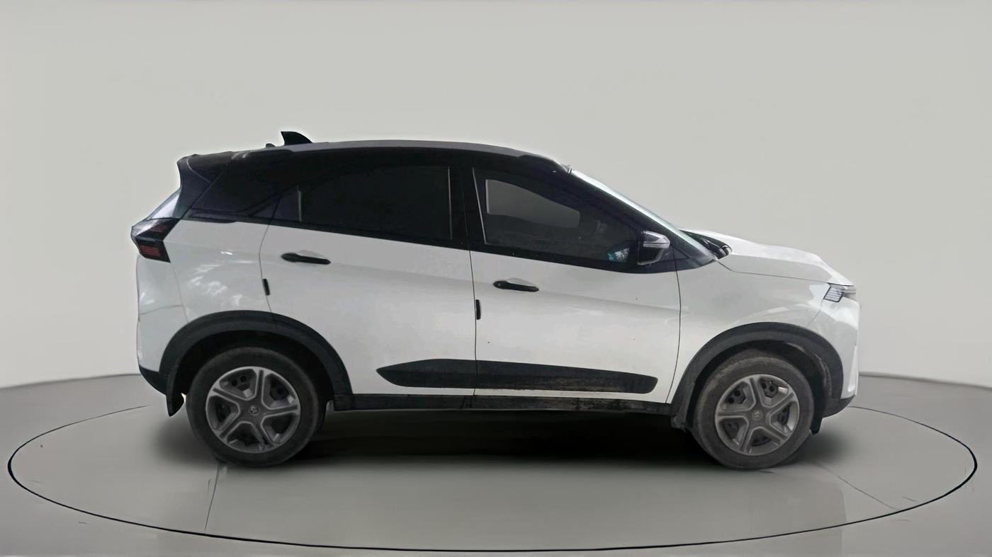 2024 Tata NEXON Pure S 1.2 iCNG, CNG, Manual, 68,458 km, exterior