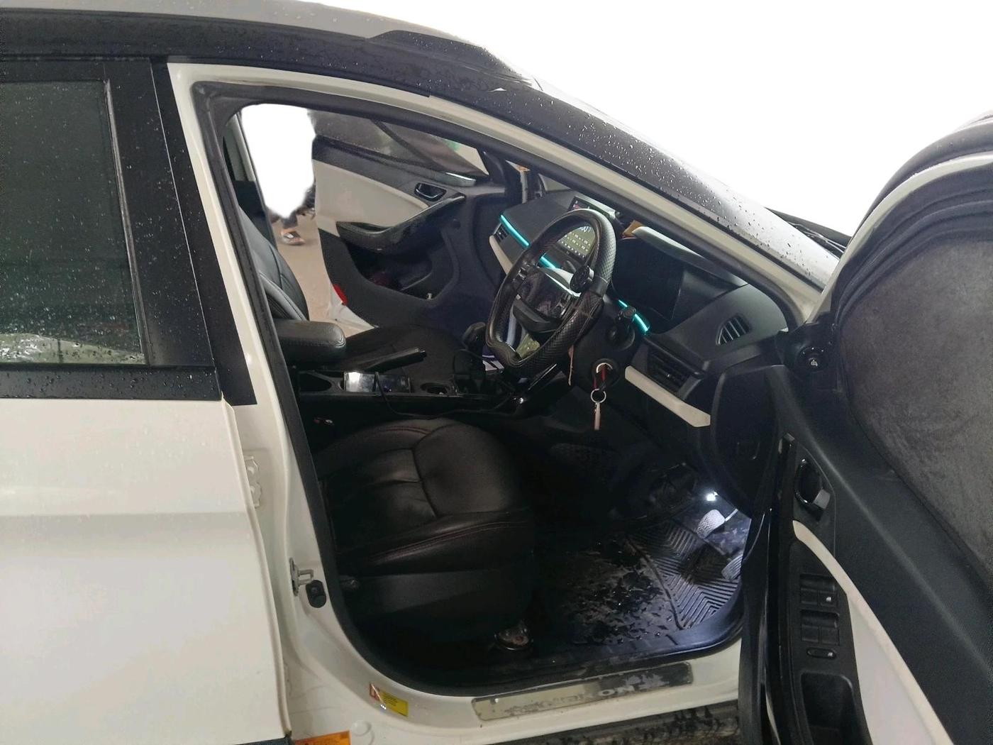 2024 Tata NEXON Pure S 1.2 iCNG, CNG, Manual, 68,458 km, interior