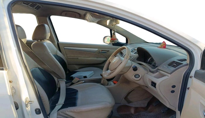 2012 Maruti Ertiga VXI, CNG, Manual, 1,33,468 km, interior