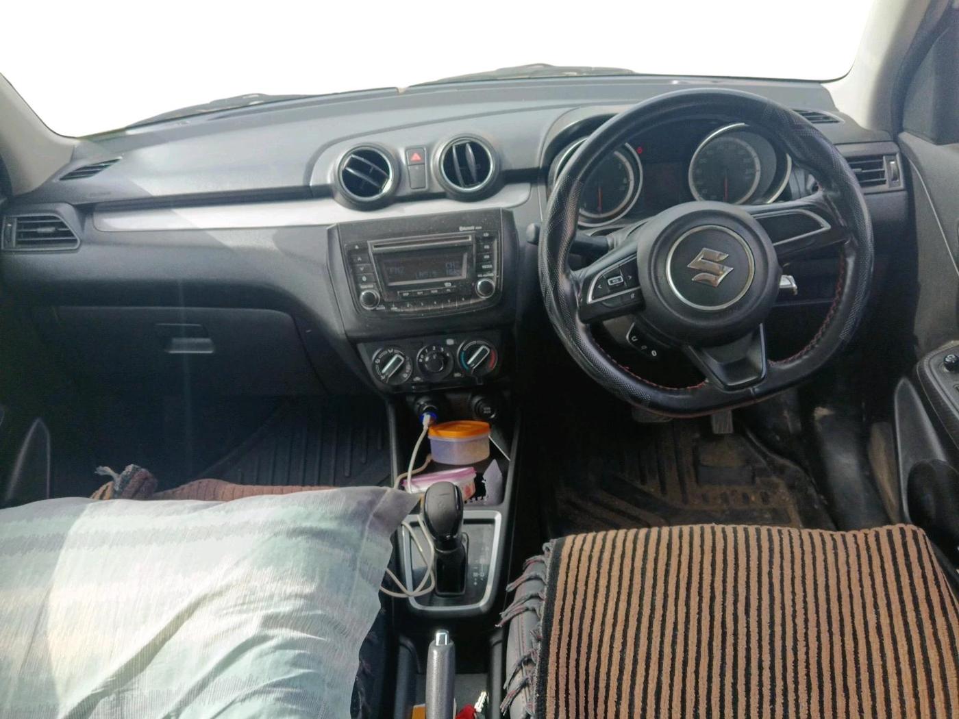 2020 Maruti Swift VXI AMT, Petrol, Automatic, 58,808 km, interior