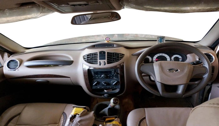 2013 Mahindra Xylo E8 ABS BS-III, Diesel, Manual, 1,35,504 km, interior