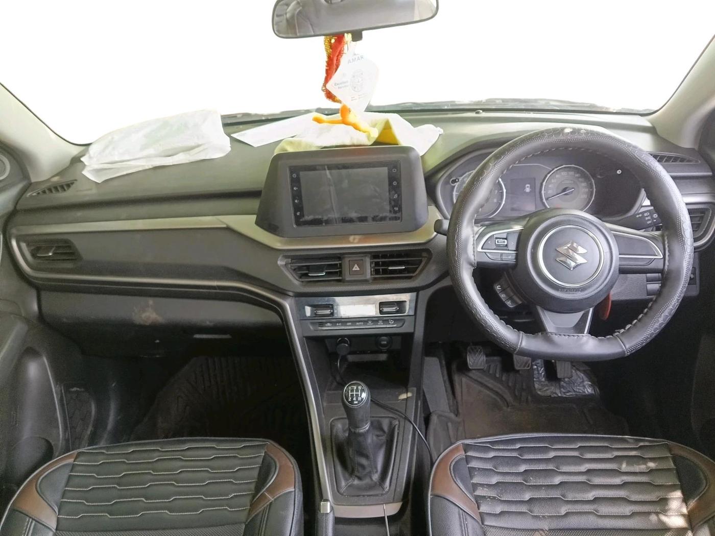 2023 Maruti BREZZA VXI SMART HYBRID, Petrol, Manual, 23,175 km, interior