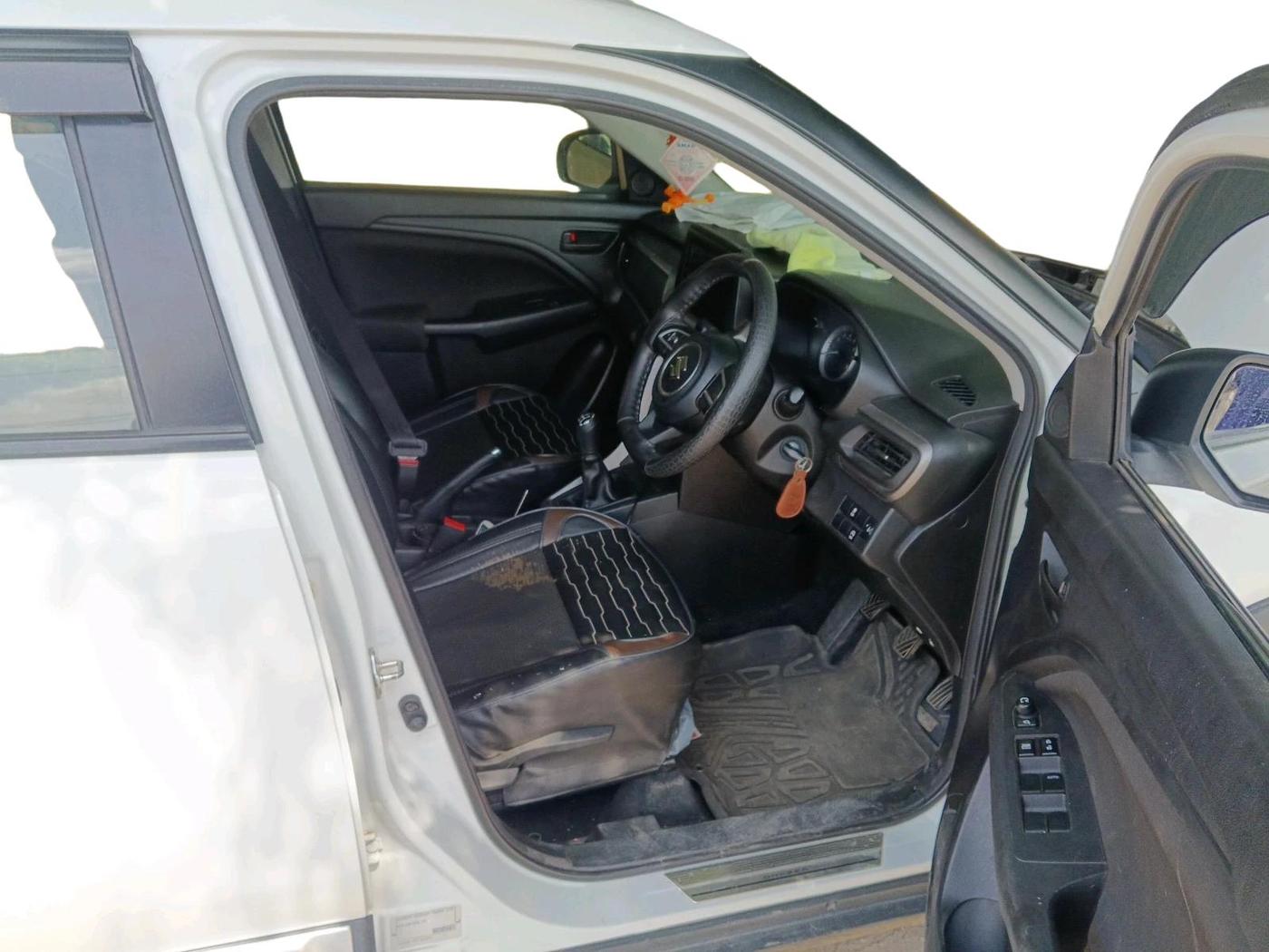 2023 Maruti BREZZA VXI SMART HYBRID, Petrol, Manual, 23,175 km, interior