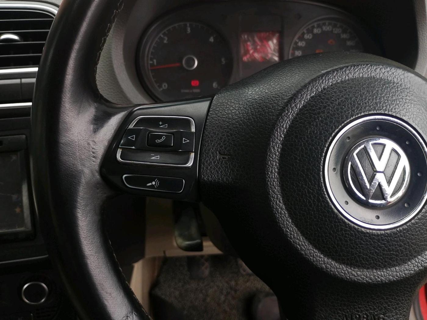 2011 Volkswagen Vento HIGHLINE DIESEL 1.6, Diesel, Manual, 1,18,206 km, interior