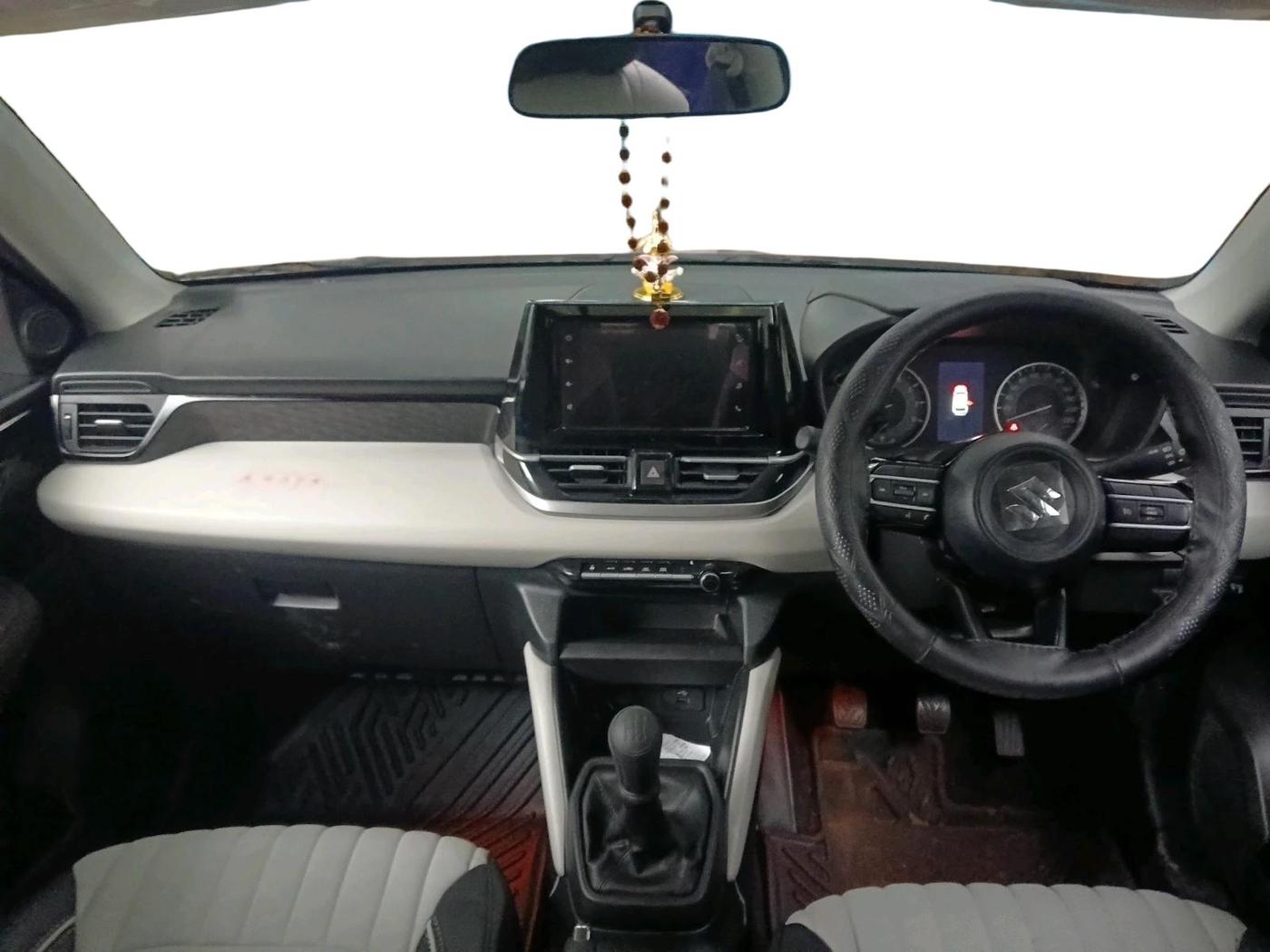 2026 Maruti Victoris Vxi 1.5 CNG MT, CNG, Manual, 189 km, interior