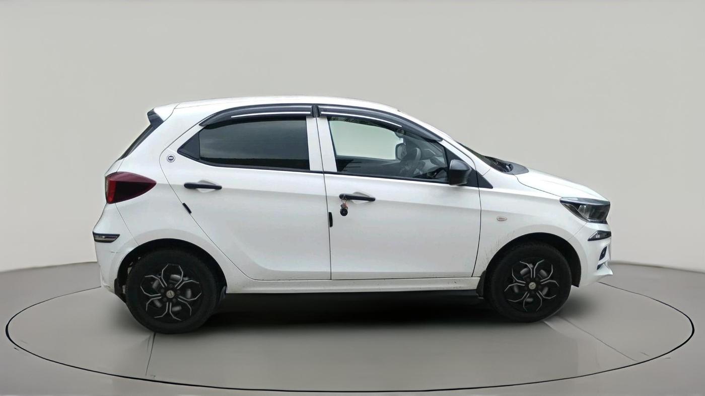 2023 Tata Tiago XM CNG, CNG, Manual, 56,866 km, exterior