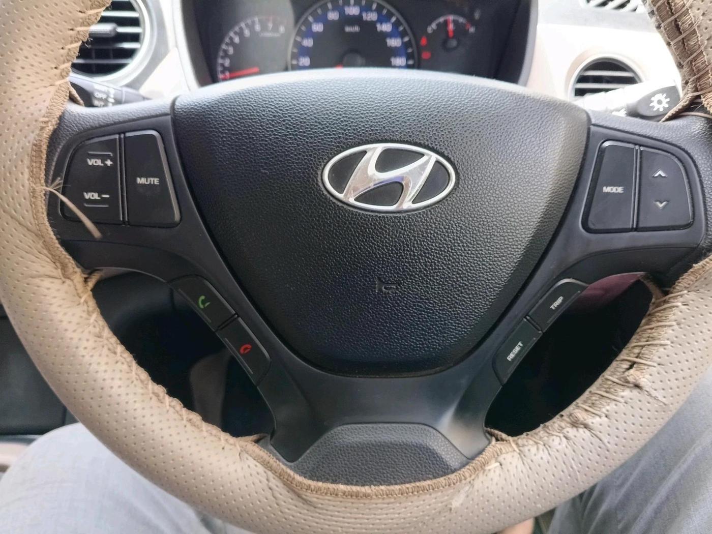 2016 Hyundai Xcent S 1.2, Petrol, Manual, 35,516 km, interior