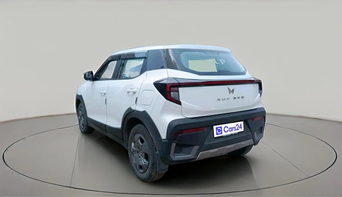 2024 Mahindra XUV 3XO MX3 Pro 1.2 L TCMPFi, Petrol, Manual, 26,660 km, exterior