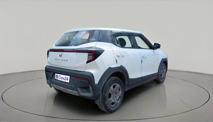 2024 Mahindra XUV 3XO MX3 Pro 1.2 L TCMPFi, Petrol, Manual, 26,660 km, exterior