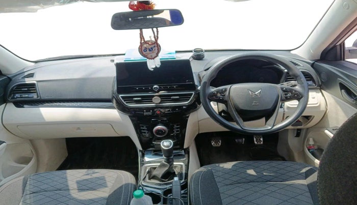 2024 Mahindra XUV 3XO MX3 Pro 1.2 L TCMPFi, Petrol, Manual, 26,660 km, interior