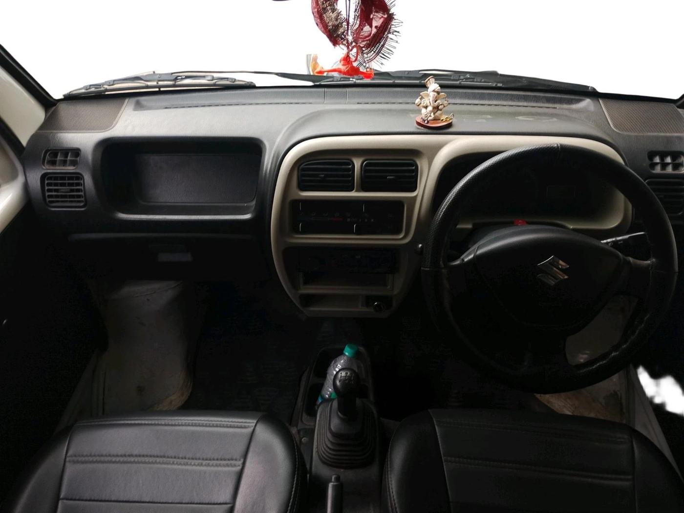 2021 Maruti Eeco 5 STR WITH A/C+HTR, CNG, Manual, 34,279 km, interior