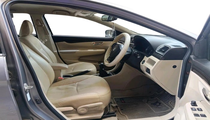 2015 Maruti Ciaz ZXI, Petrol, Manual, 1,23,089 km, interior