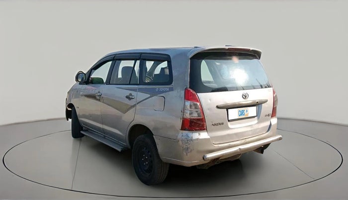 2006 Toyota Innova G1 2.5, Diesel, Manual, 1,63,271 km, exterior