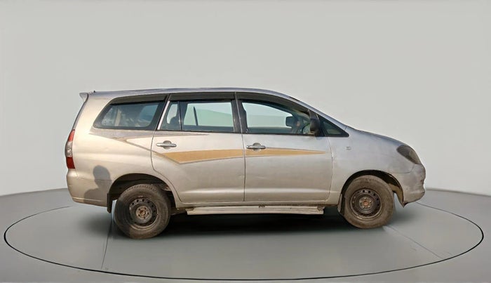 2006 Toyota Innova G1 2.5, Diesel, Manual, 1,63,271 km, exterior