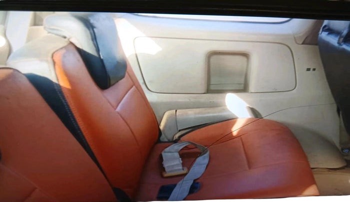 2006 Toyota Innova G1 2.5, Diesel, Manual, 1,63,271 km, interior