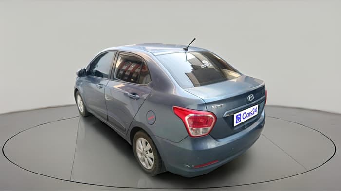 2016 Hyundai Xcent SX 1.2, Petrol, Manual, 1,80,588 km, exterior