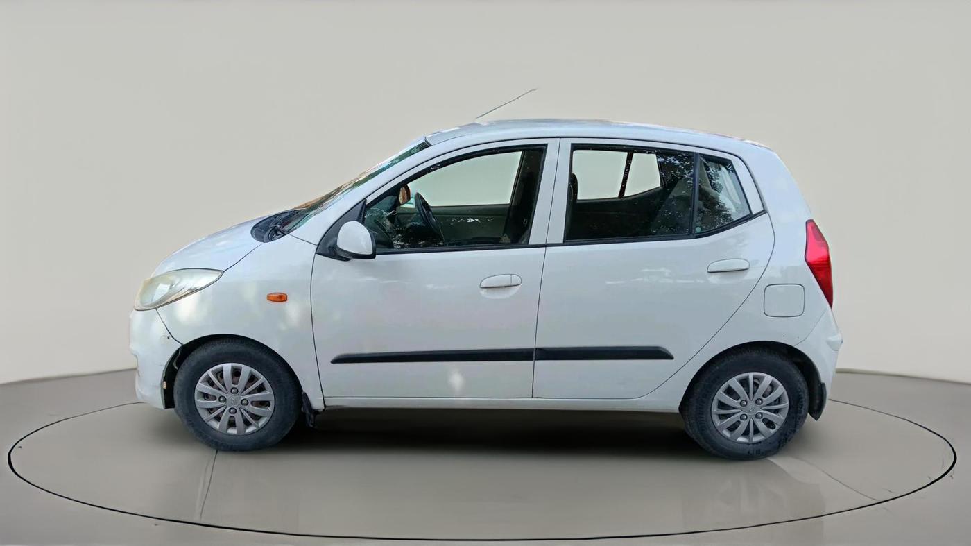 2015 Hyundai i10 SPORTZ 1.1, CNG, Manual, 27,516 km, exterior