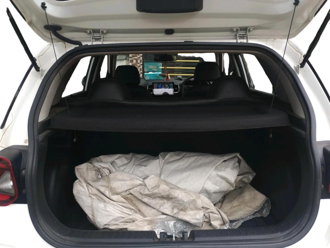 2020 Hyundai VENUE S 1.2, Petrol, Manual, 18,711 km, exterior