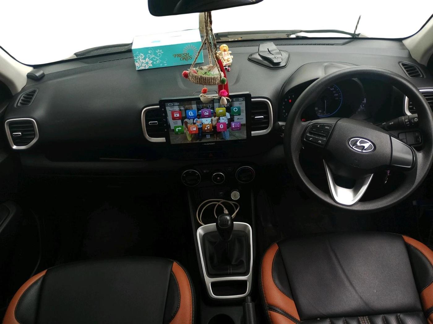2020 Hyundai VENUE S 1.2, Petrol, Manual, 18,711 km, interior