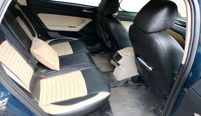 2024 Volkswagen VIRTUS HIGHLINE TSI 1.0 MT, Petrol, Manual, 12,819 km, interior