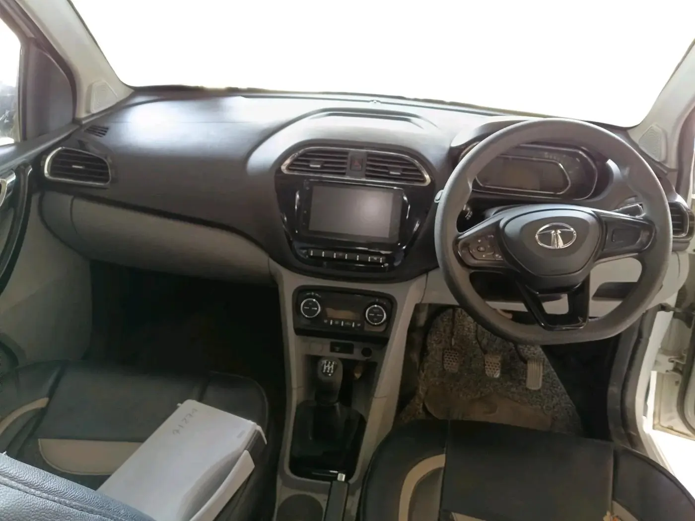 2020 Tata Tiago XZ PLUS PETROL, Petrol, Manual, 65,145 km, interior