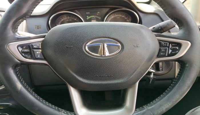 2017 Tata Hexa XT 4X2 7 STR, Diesel, Manual, 1,82,687 km, interior