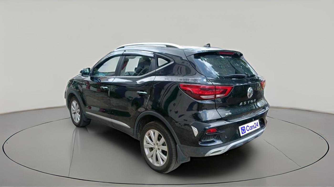 2024 MG ASTOR Shine 1.5 MT (Ivory), Petrol, Manual, 6,467 km, exterior