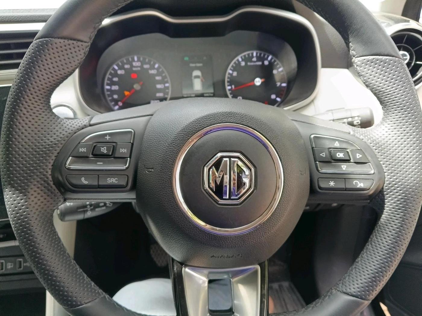 2024 MG ASTOR Shine 1.5 MT (Ivory), Petrol, Manual, 6,467 km, interior