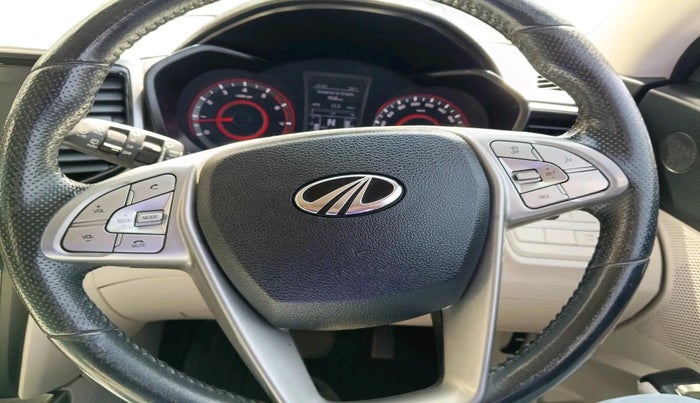 2021 Mahindra XUV300 W8 (O) 1.2 PETROL AMT, Petrol, Automatic, 90,532 km, interior