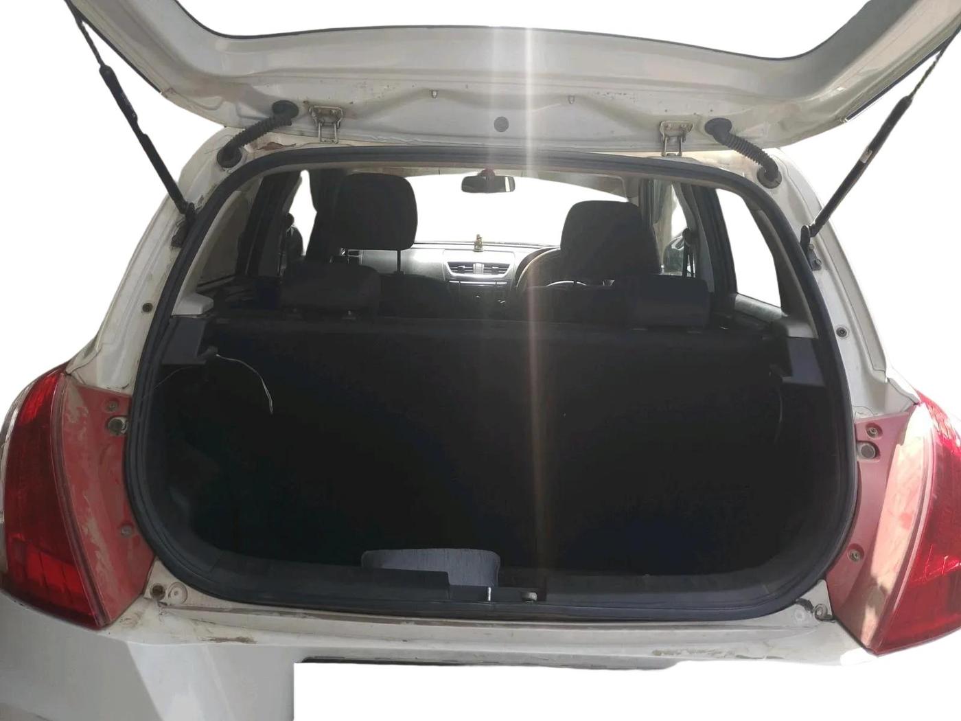 2014 Maruti Swift VXI, Petrol, Manual, 96,302 km, exterior