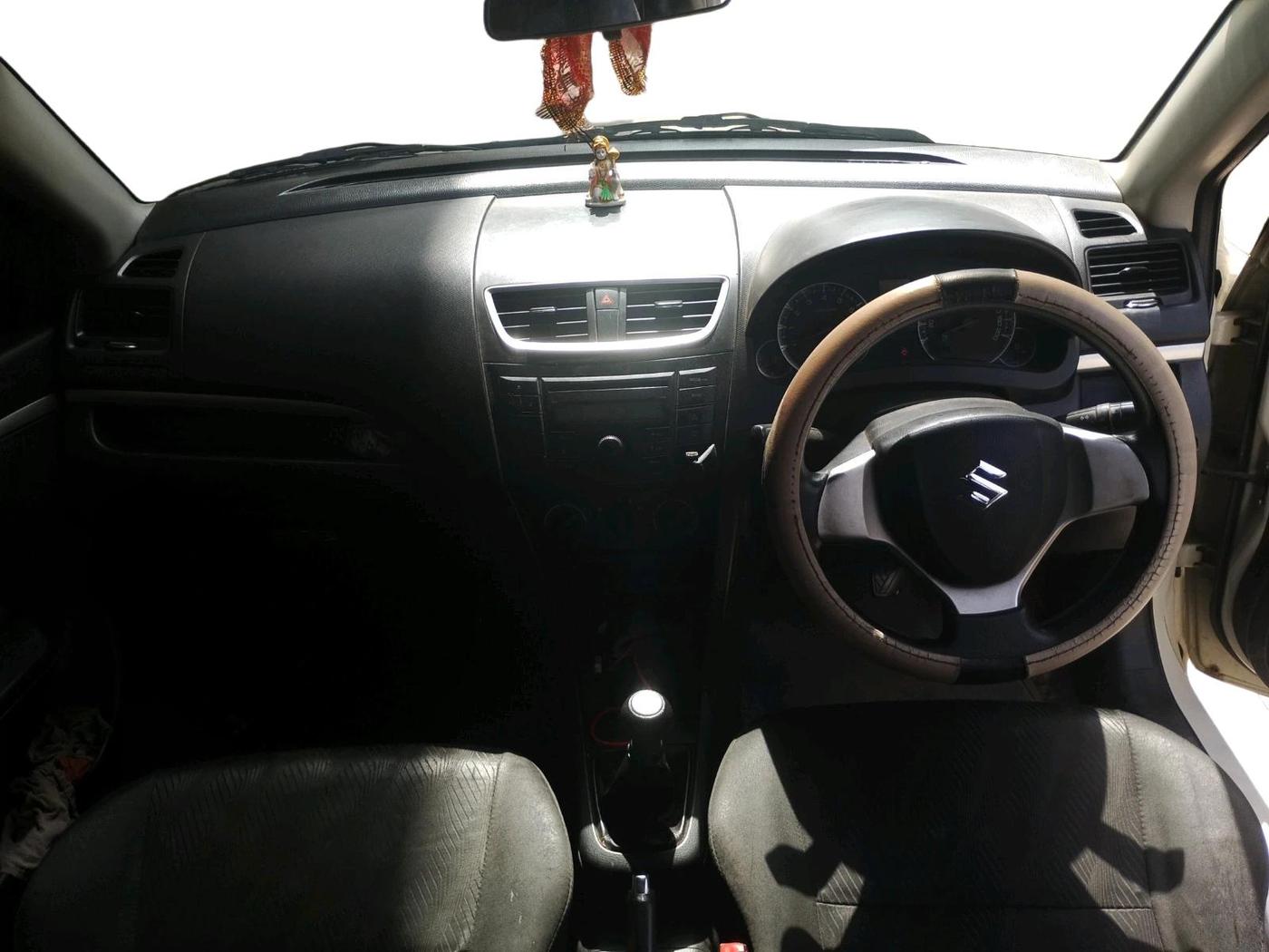 2014 Maruti Swift VXI, Petrol, Manual, 96,302 km, interior
