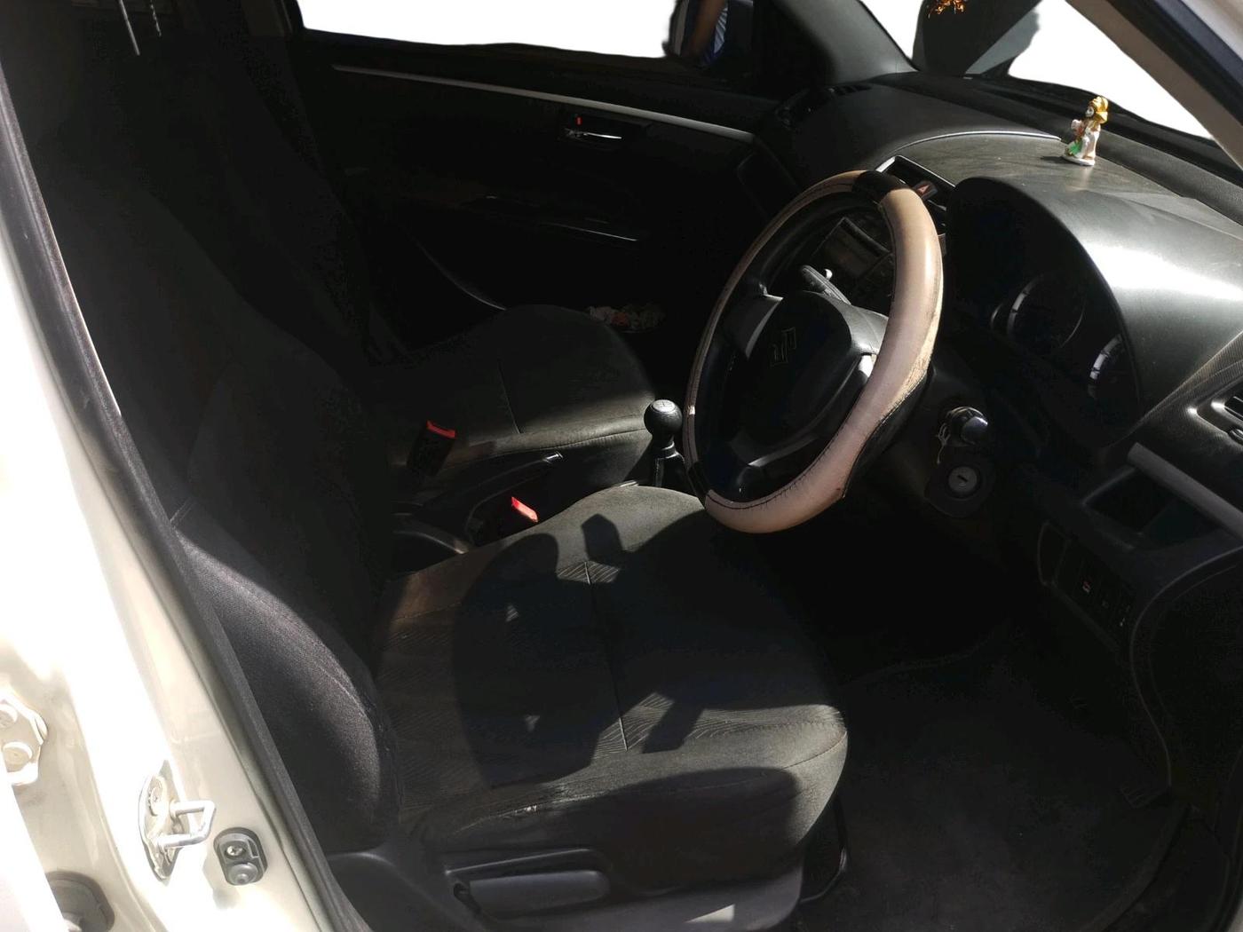 2014 Maruti Swift VXI, Petrol, Manual, 96,302 km, interior