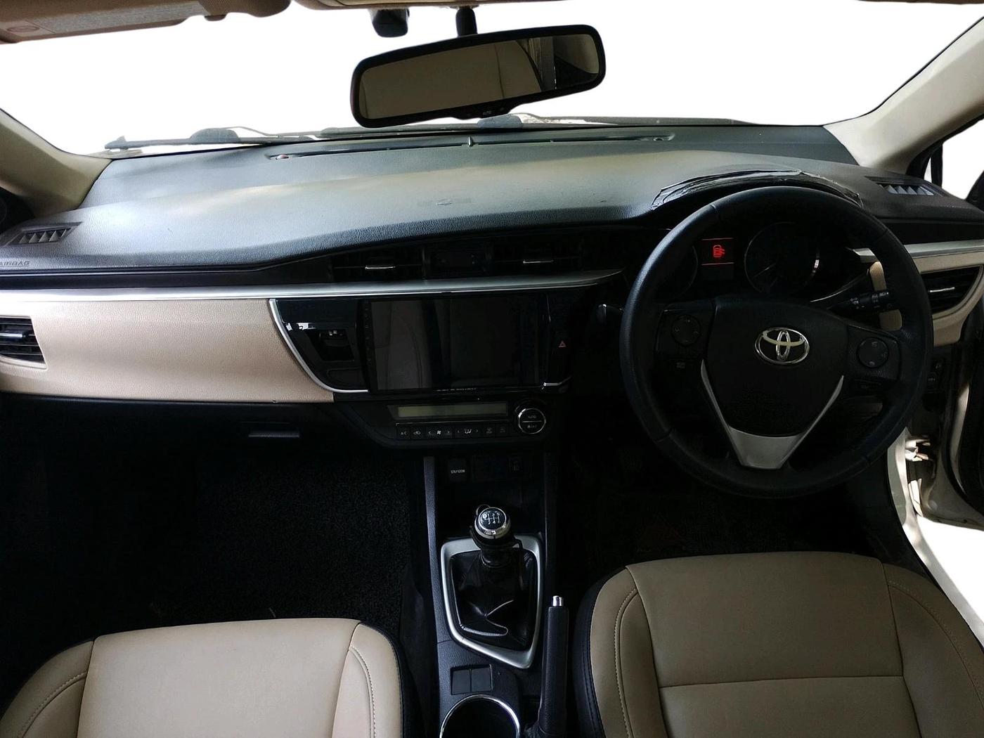 2015 Toyota Corolla Altis GL DIESEL, Diesel, Manual, 91,469 km, interior