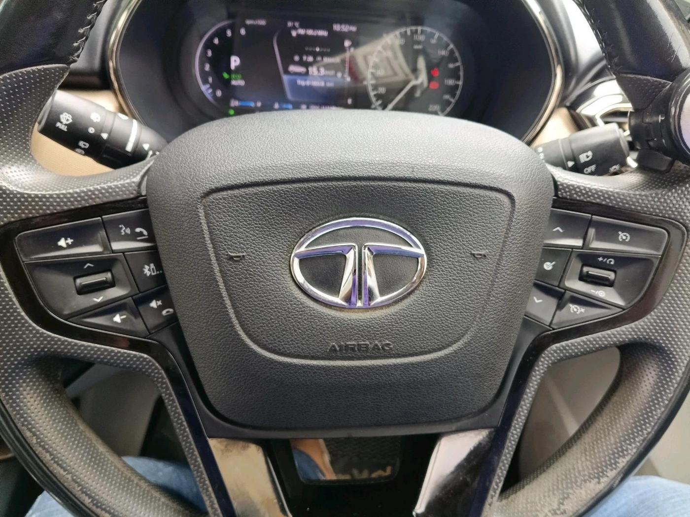 2022 Tata Harrier XZA PLUS 2.0L, Diesel, Automatic, 1,12,178 km, interior