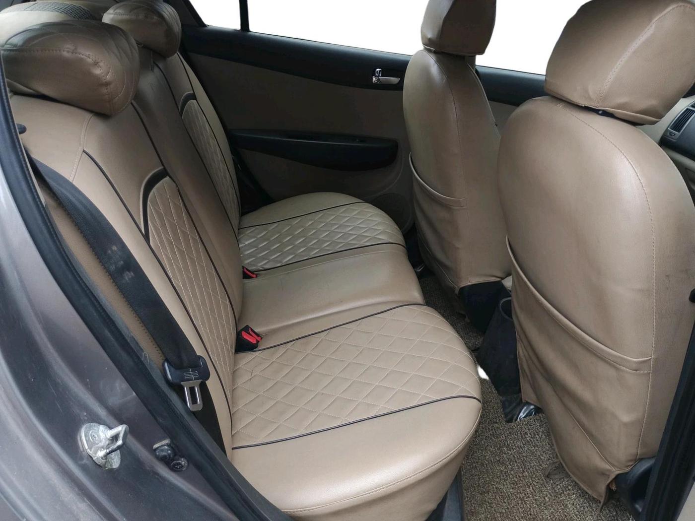 2013 Hyundai i20 SPORTZ 1.2, Petrol, Manual, 81,923 km, interior