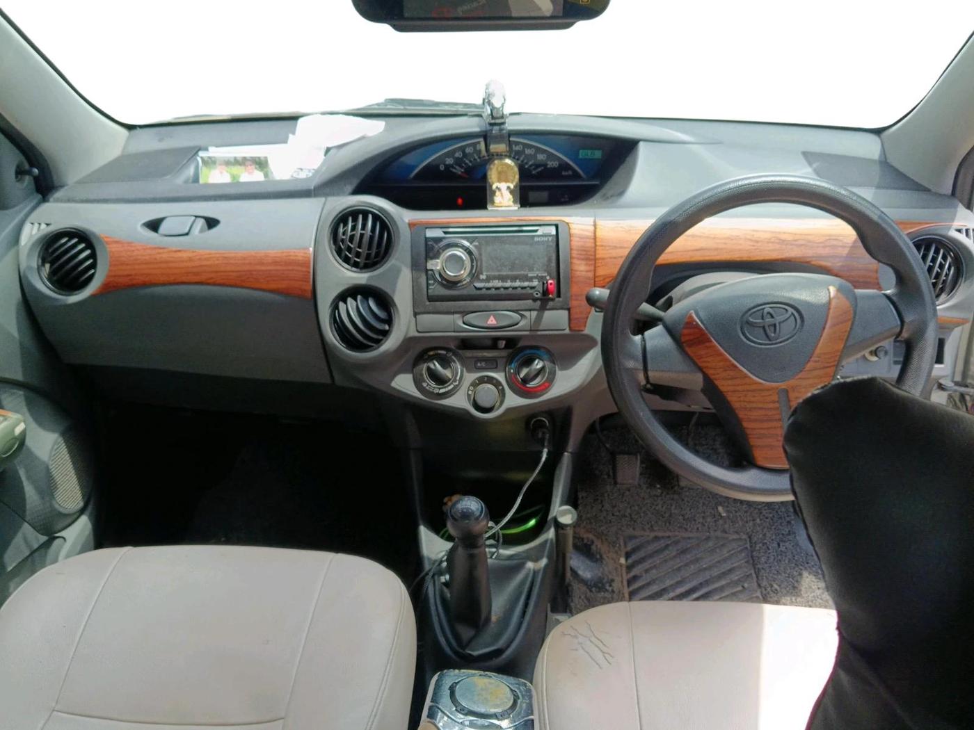 2013 Toyota Etios G, Petrol, Manual, 1,13,050 km, interior