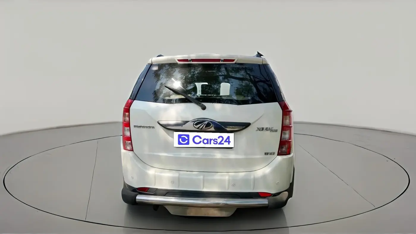 2017 Mahindra XUV500 W10, Diesel, Manual, 1,28,986 km, exterior