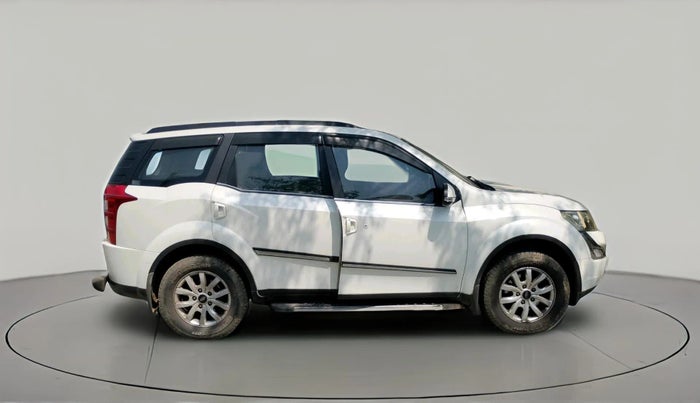 2017 Mahindra XUV500 W10, Diesel, Manual, 1,28,986 km, exterior